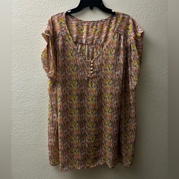 Women’s Plus Size All Over Print Oversize Tunic Top - Picture 2 of 9